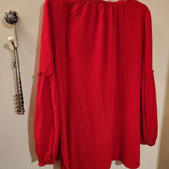 Crown & Ivy 👑‎ Cardinal Red Peasant Sleeve Top EUC Medium ♥️ - Picture 5 of 5